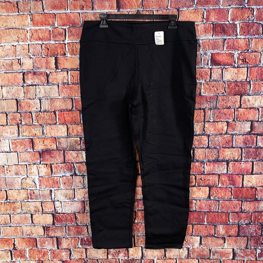 Chatoyant Plus Size Crop Capris with Side Split Black